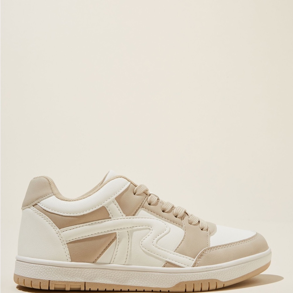 Cotton On Women’s Beige and White Sneakers